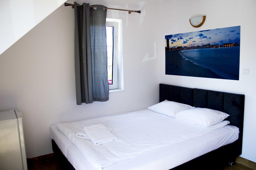 Bryza Rewa Hotel Luaran gambar